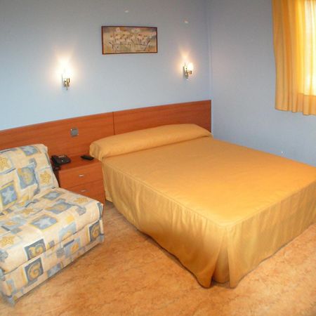 Hotel Zaytun Mequinenza Buitenkant foto